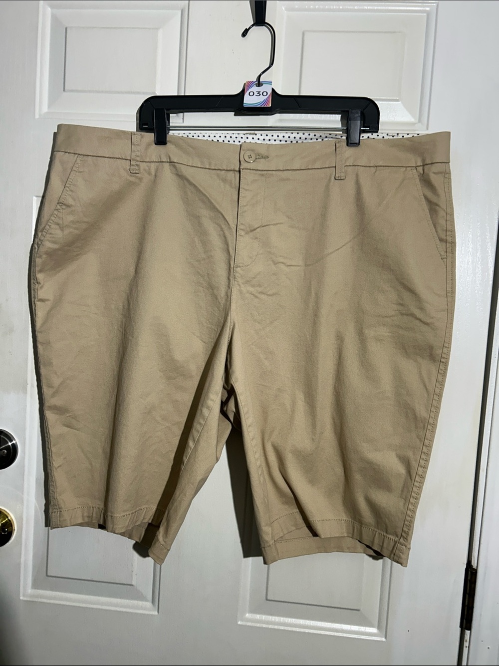 Womens Shorts in Khaki - Classic Summer Staple